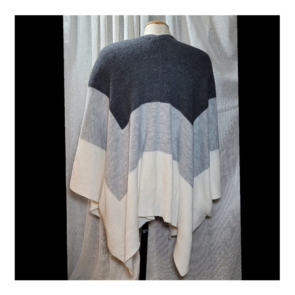 Nordstrom Rack poncho - Picture 2 of 4